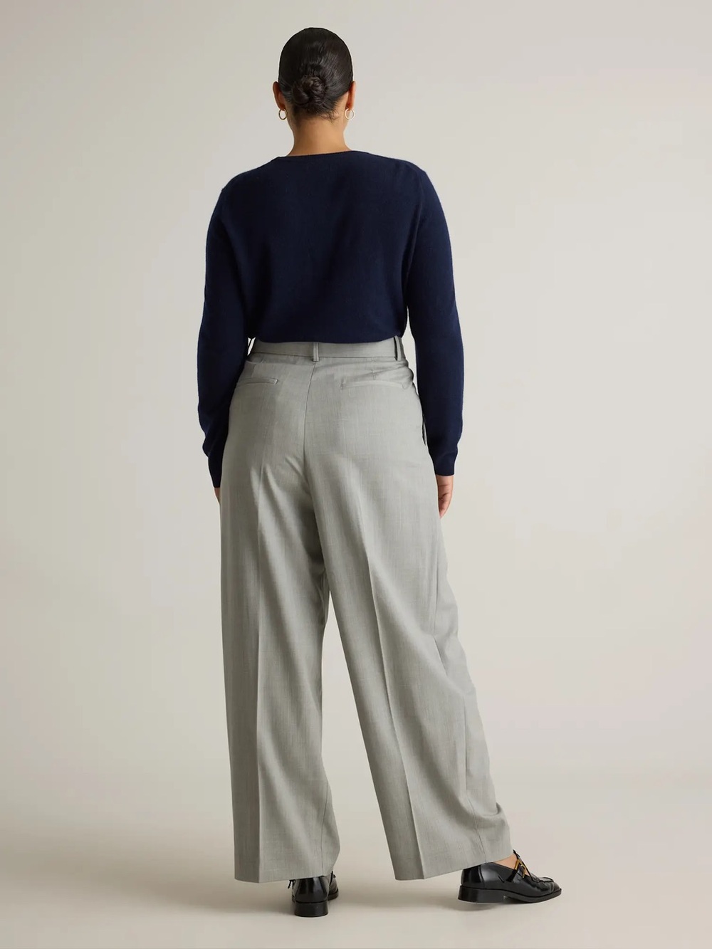 Quince Mongolian Cashmere Crewneck - Picture 6 of 9